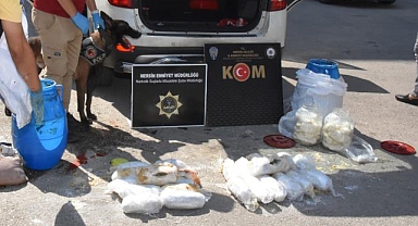 Salça ile peynir  bidonları arasında uyuşturucu bulundu