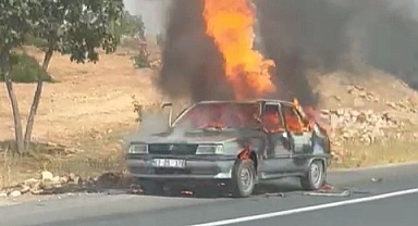 Şanlıurfa'da alev alan otomobil küle döndü