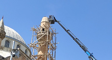 Şanlıurfa’da tehlike oluşturan minare onarılıyor