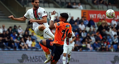 Spor Toto Süper Lig: Başakşehir: 0 - Karagümrük: 0 (İlk yarı)