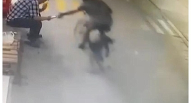 Telefon hırsızlığı kameraya yansıdı