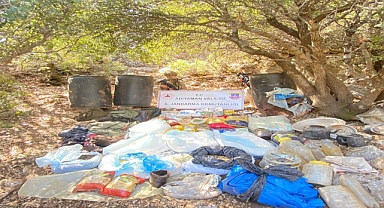 Teröristlere ait yaşam malzemeleri ele geçirildi