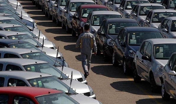 Trafiğe kaydı yapılan taşıt sayısı bir önceki aya göre azaldı
