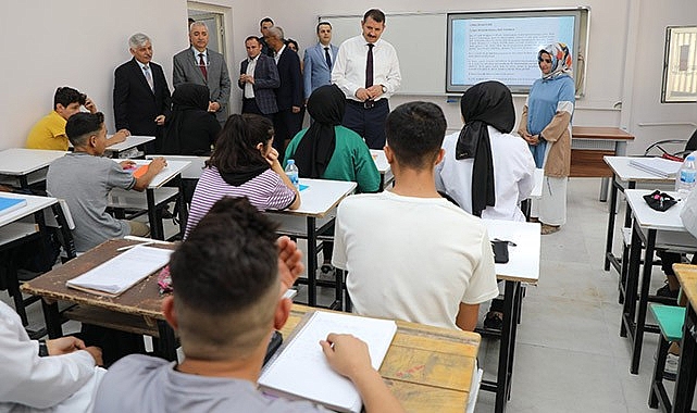 Urfa'daki okullar için cep telefonu kararı!