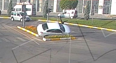 Urfa'daki trafik kazaları polis kameralarına yansıdı