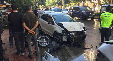 Zincirleme kazada motosiklet sürücüsü feci şekilde öldü