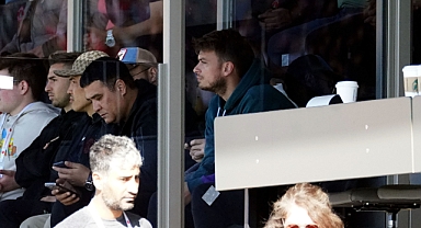 Adem Llajic, tribünde