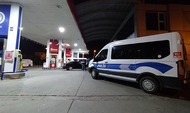 Akaryakıt istasyonuna silahlı saldırı: 2 yaralı