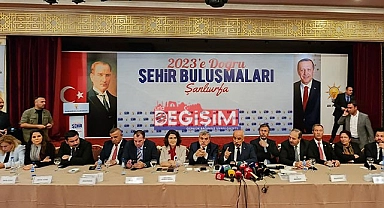 Bakan Kirişçi'nin programında vekiller telefona daldı!