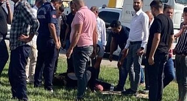 Boşanmak isteyen karısını 6 yerinden bıçakladı