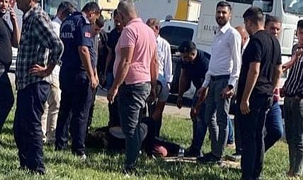 Boşanmak isteyen karısını 6 yerinden bıçakladı