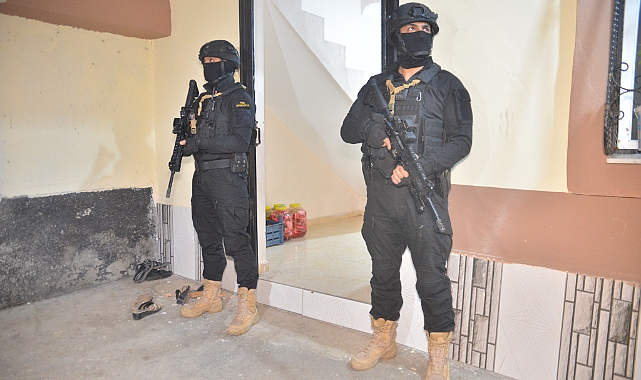 DEAŞ'a şafak operasyonu: 5 gözaltı