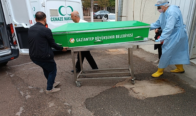 Eşinin cenazesine yetişmeye çalışırken kazada öldü