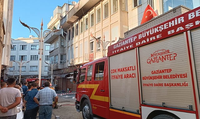 Evde çıkan yangın paniğe neden oldu
