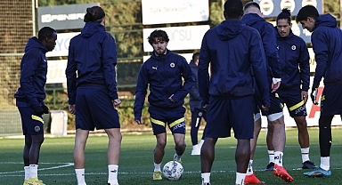 Fenerbahçe, Başakşehir maçı için kampa girdi