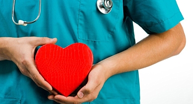 Fırçalanmayan dişler damar tıkanıklığına neden oluyor