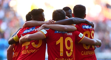 Mario Gavranovic 3. golünü attı