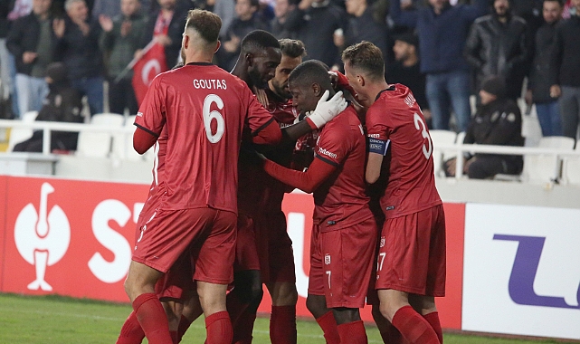 Max Gradel 4. golünü CFR Cluj'a attı