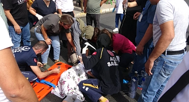 Otomobilin çarptığı hamile kadın yaşam savaşı veriyor