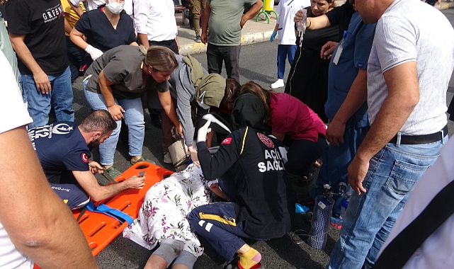 Otomobilin çarptığı hamile kadın yaşam savaşı veriyor