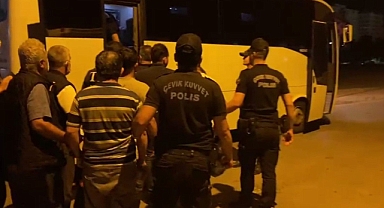 Polisevi saldırısında 5 kişi tutuklandı