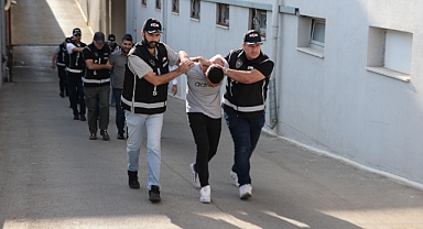 Silah ve uyuşturucu ticareti yapan 6 kişi yakalandı