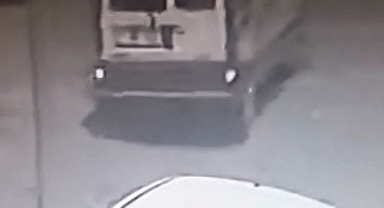 Tamir için bırakılan hafif ticari araç çalındı