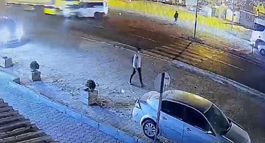Tır ile minibüs çarpıştı: 1 yaralı