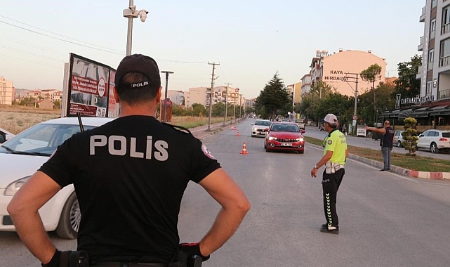 Ülke genelinde huzurlu sokaklar ve terör uygulamaları devam ediyor