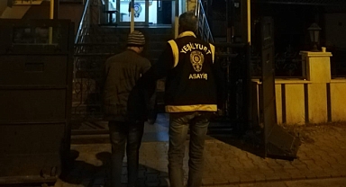 Vicdansız baba 1,5 aylık kızını parkta ölüme terk etti