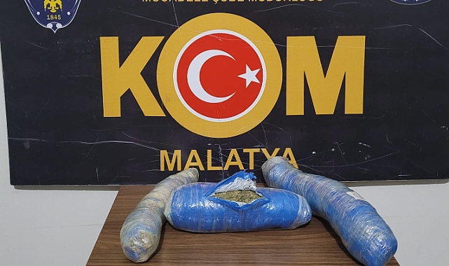 1 kilo kubar esrar ve 3 adet silah ele geçirildi