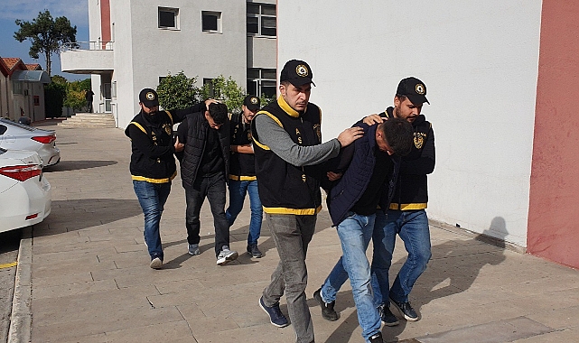 7 ayrı market soyan 3 zanlı tutuklandı
