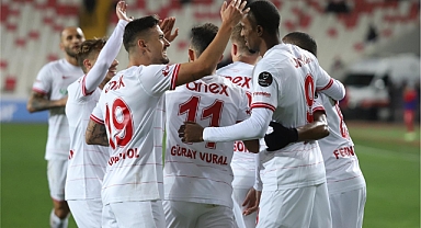 Antalyaspor, 2. kez üst üste galibiyet sevinci yaşadı