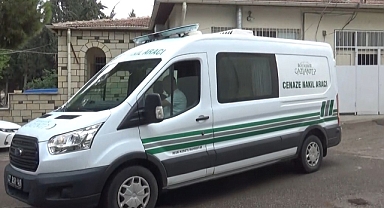 Çatıyı temizlerken beton zemine çakılıp hayatını kaybetti