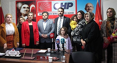 CHP Karaköprü ilçe başkanı görevi teslim etti