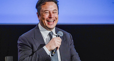 Elon Musk, Tesla hisselerinin yaklaşık 4 milyar dolarlık kısmını sattı