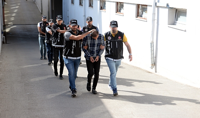 Esrar yakalatan 4 zanlı tutuklandı