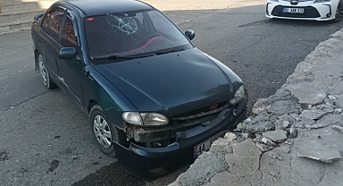 Freni patlayan otomobil duvara çarptı: 4 yaralı