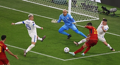 İspanya, Dünya Kupası’na ‘farklı’ başladı