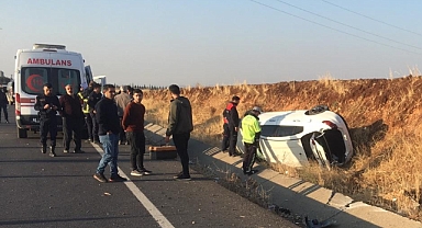 Kamyon ile otomobil çarpıştı! 3 yaralı