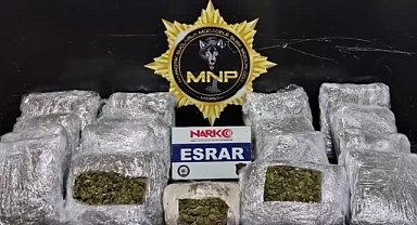 Kargo ile esrar ticaretine şok baskın: 8 gözaltı