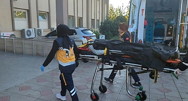 Motosiklet şarampole uçtu: 2 yaralı