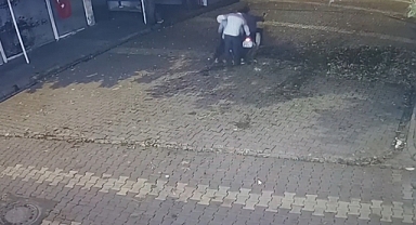 Motosikleti saniyeler içerisinde çaldı