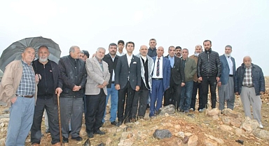 Özaslan Karaköprü'de mezarlık sorununu dile getirdi