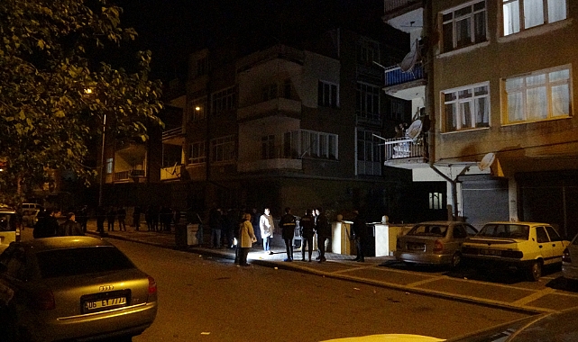 Polisleri bıçaklayan saldırgan hayatını kaybetti