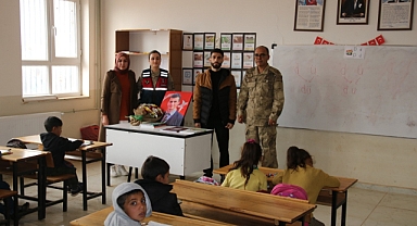 Şehit öğretmen Necmettin Yılmaz’ın öğrencilerine anlamlı ziyaret