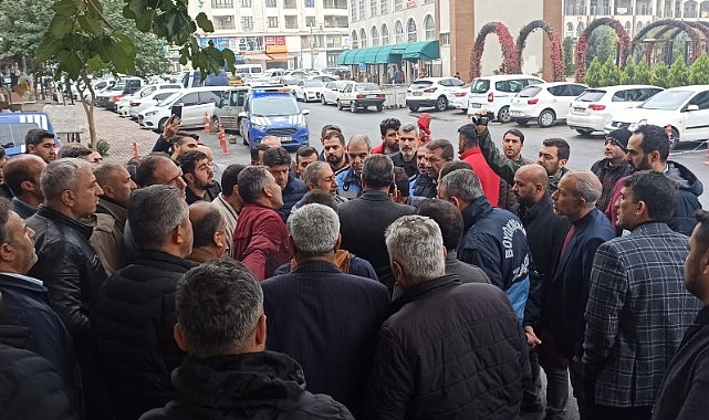 Servisçiler plaka ihalesini Belediye'ye taşıdı!