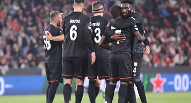 Sivasspor lider olarak son 16’ya yükseldi