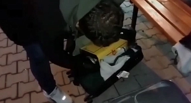 Yağ tenekelerine gizlenmiş esrar ele geçirildi! 3 gözaltı
