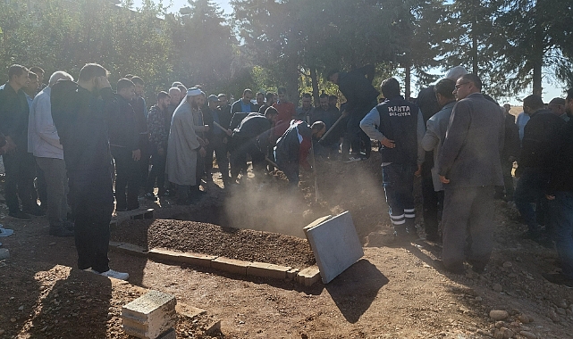 Yarı çıplak halde ölü bulunan çocuğun kimliği belli oldu